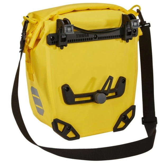 Paire de Sacoches de Voyage Thule Shield - 2x13L - Jaune Paire De Sacoches De Voyage Thule Shield - 2x13L - Jaune -Vélo Soldes paire de sacoches de voyage thule shield 2x13l jaune 1