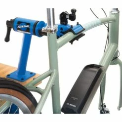 Pied De Réparation Park Tool PCS-12.2 à Fixer Sur Etabli -Vélo Soldes pied de reparation park tool pcs 122 a fixer sur etabli 2